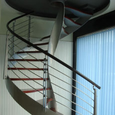 钢木楼梯设计可进行私人定制