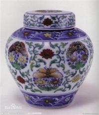 年底古董市场火热 中国寻根专业交易瓷器